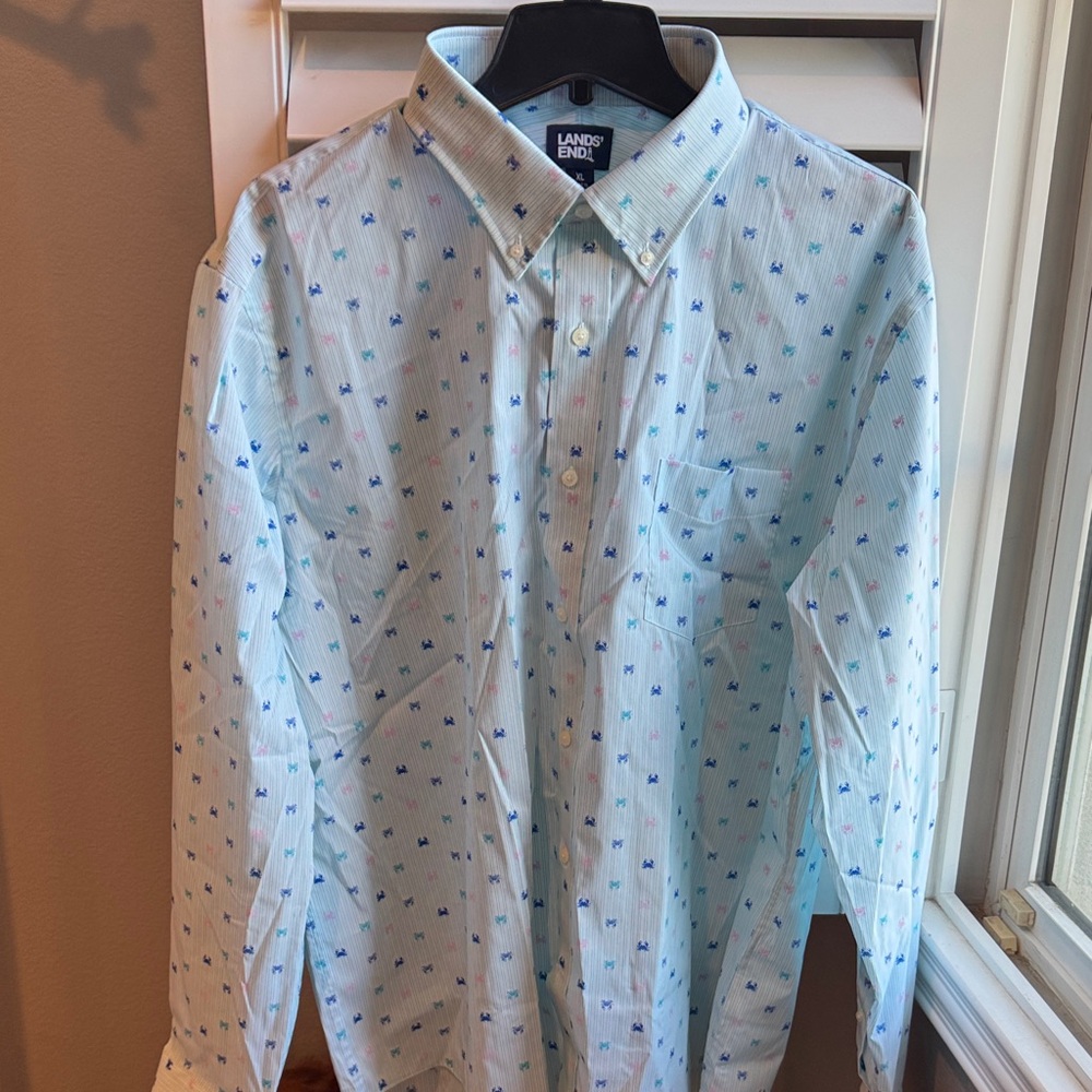 Lands' End Men's Light Blue Patterned Button Down Shirt